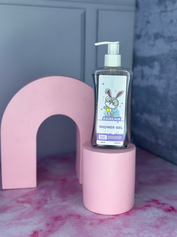 ژل حمام کودک 250 میلی لیتر آریوچیک